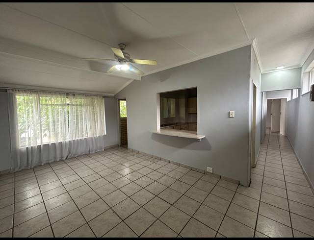 2 BEDROOM FLAT TO LET IN THREE RIVERS